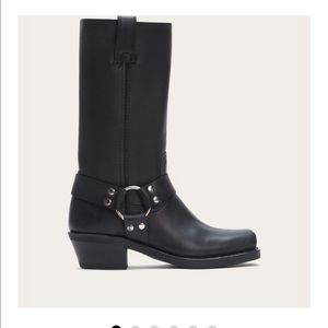 NEW! Woman’s FRYE Harness 12R Boots! Size 6